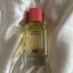 Zara parfym - Zara cherry smoothie parfym! Helt oanvänd! 