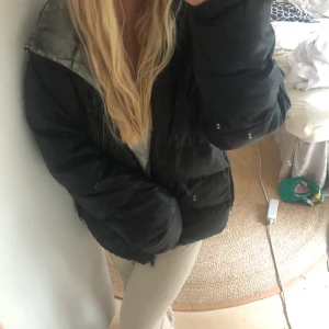 Svart vinterjacka  - Super fin💓