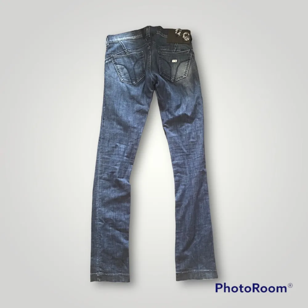 Super snyggt jeans från miss sixty i strl 25, den passade inte mig så säljer vidare . Jeans & Byxor.