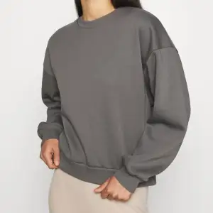 Skön sweatshirt från Gina Tricot💗 knappt använd. Nypris 249 kr 
