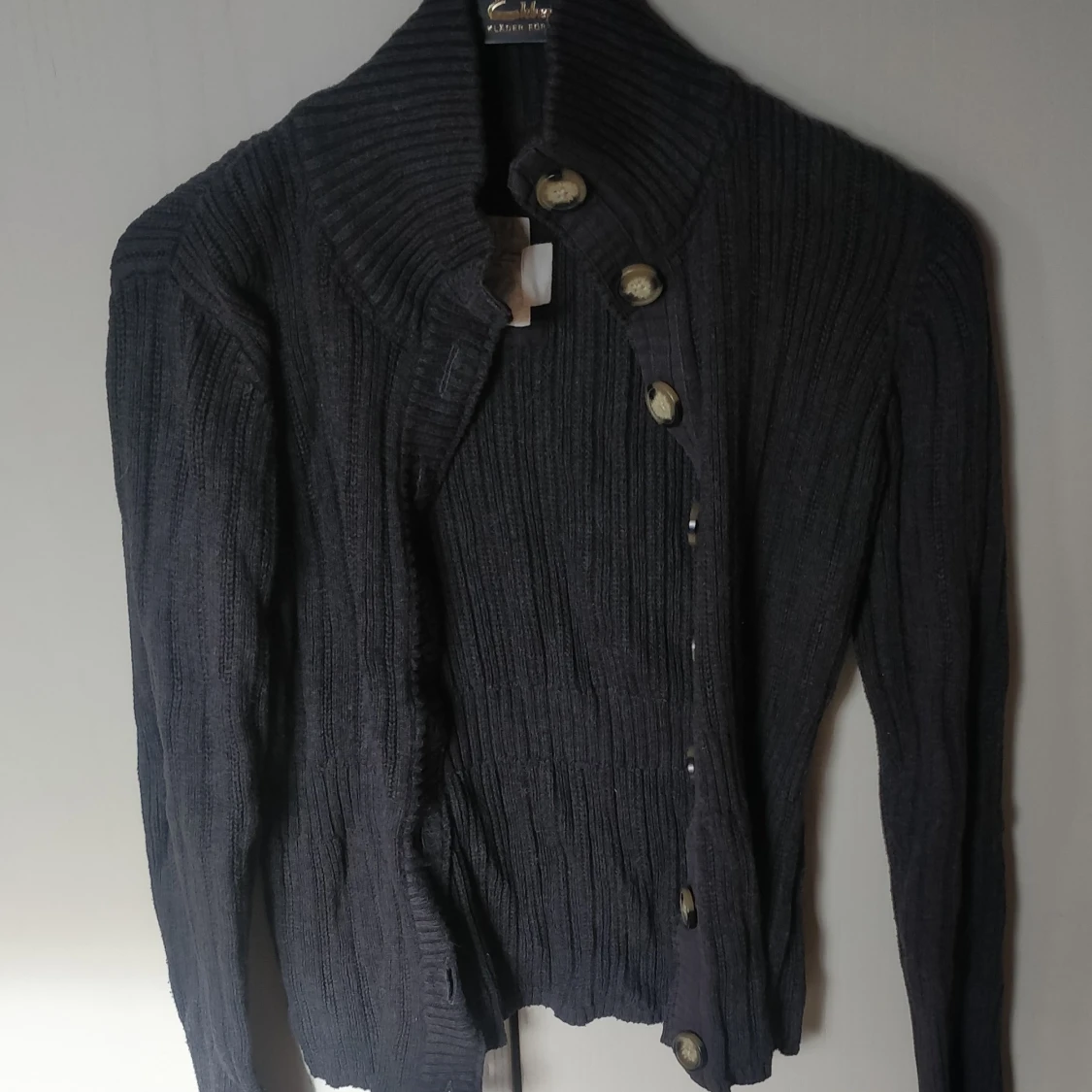 Grå H&M kofta storlek M knappt använd