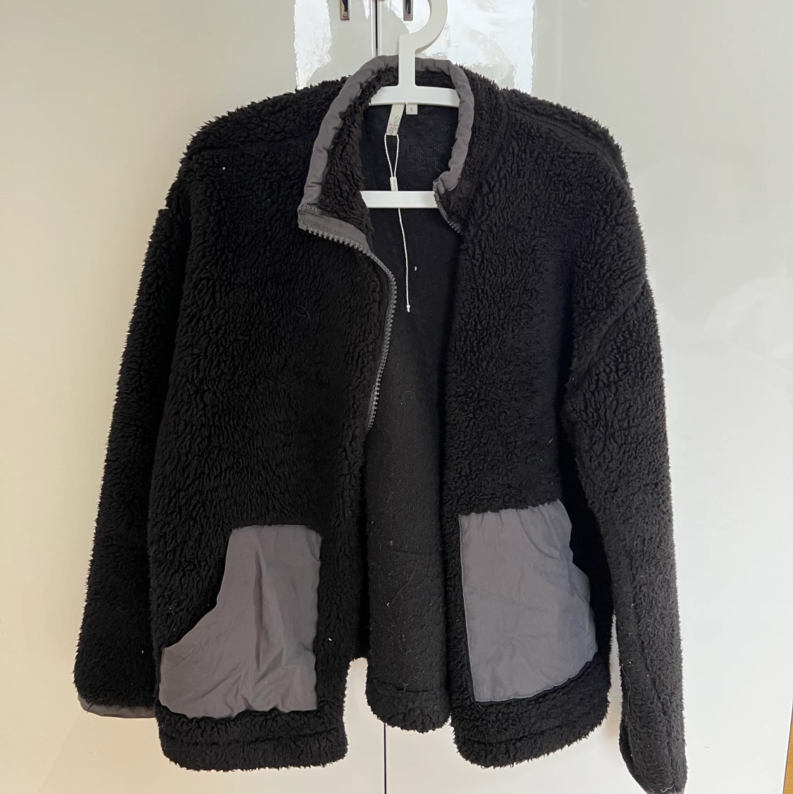 Svart ull jacka  - 91