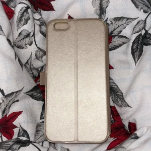 Mobilskal för iPhone 6s Plus  - Säljer ett mobilskal för iPhone 6s Plus som jag inte använder längre! Pris: 50 kr 