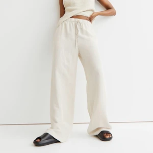 Linnebyxor  - Gillar inte hur den sitter på mig❤️‍🔥, långa på mig som är 170