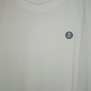 SERGIO TACCHINI T-SHIRT - Sergio Tacchini T-Shirt Herr. Ny & Oanvänd, Size:xxl. Vit.
