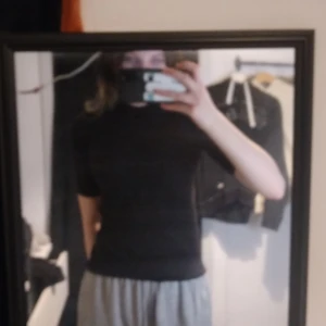 T-shirt - Svart t-shirt storlek XS