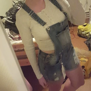 Hängselshorts - Använda men i väldigt bra skick