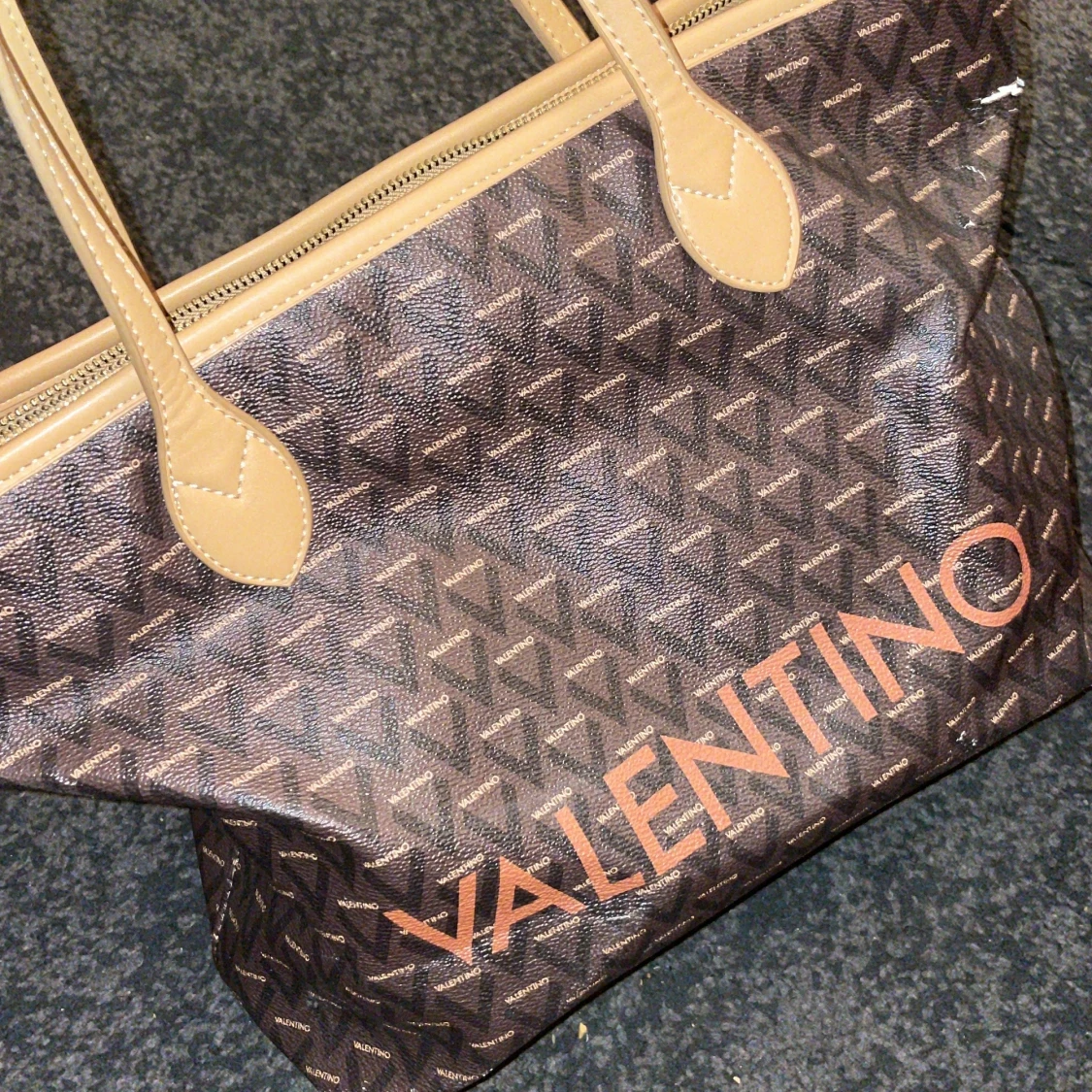 Väska från Valentino