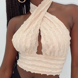 Top - Beige top, säljer då jag anser att jag har för små 🍒 och hoppas att någon annan kan få bättre användning av den