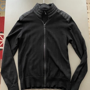 Belstaff size M - Belstaff zip cardigan säljes, lite för liten för mig