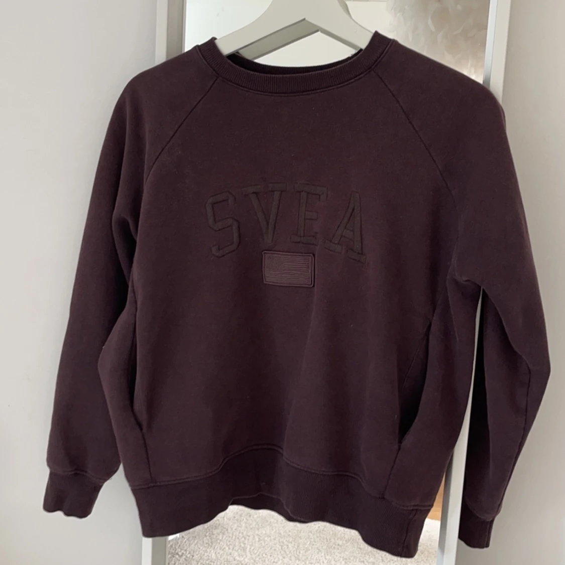 Brun/vinröd tröja - 90