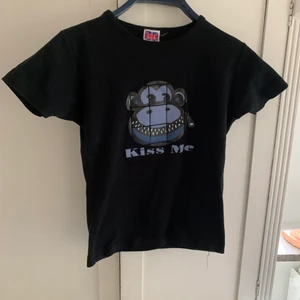 babytee med tryck ! - stretchig ”babytee” , passar bäst på xs/s