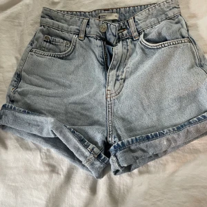 Ginatricot - Shorts från Gina 