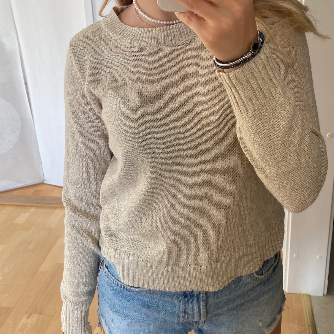 Beige finstickad tröja - 90