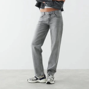 Ginatricot jeans grå - Såld