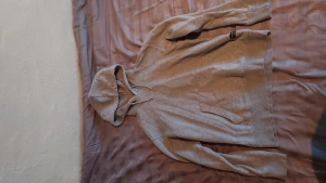 Jack & Jones hoodie - Använd men ej något som är sönder på den!   Riktigt skön och bra kvalité!