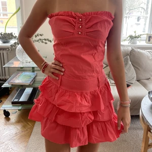 Sommar klänning  - Säljer denna super fina somriga klänning 