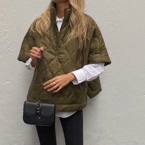 Cape hm  - Fint skick  Storlek small 