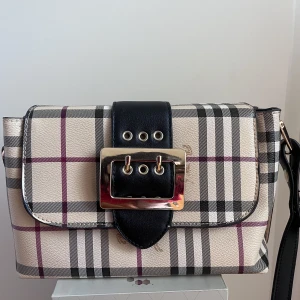 Väska  - Aldrig använd 