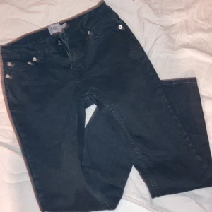 Jeans  - Oanvända jenas Barn/ungdom