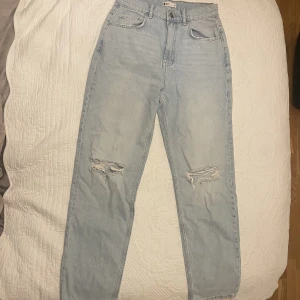 Gina tricot jeans - Helt oanvända, storlek 38