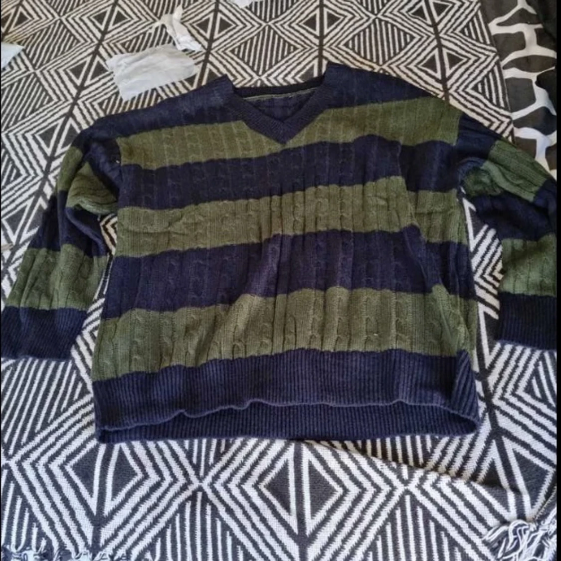 Randig stickad tröja - 90