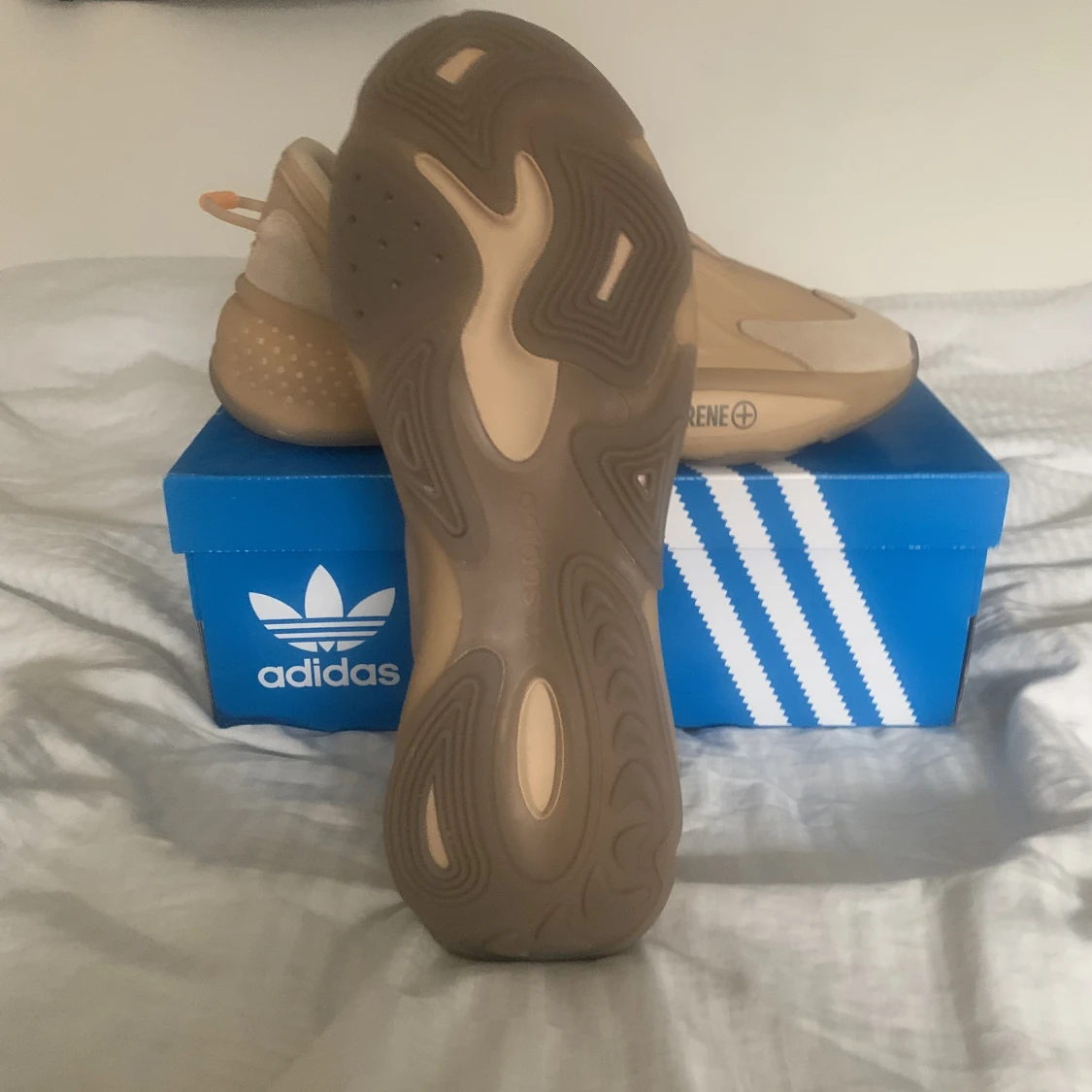 Adidas  - 90