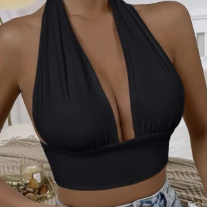 Halterneck topp - Helt ny halter neck topp i strl XS Öppen för byten och prisförslag