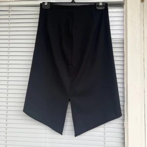 Minikjol - Minikjol, helt oanvänd. Strl: S 