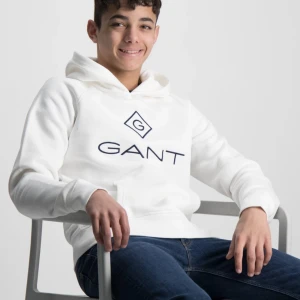 Gant hoddie  - Vit unisex gant hoddie i sånt fint skick🥰 (skriv till mig så skickar jag bilder på hoddien) 