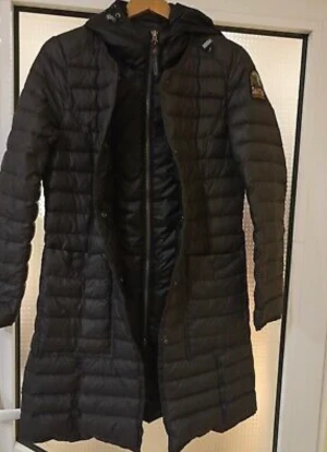 parajumper dam - hejsan säljer nu min frus gamla parajumper stlr m inte många ggr använd priset är ej hugget i sten