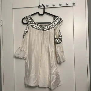 Tunika från Fashionmob, strl. S - Tunika från Fashionmob, strl. S.