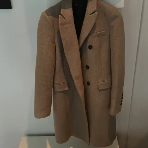 Kappa från Zara - Kappa från Zara i perfekt skick
