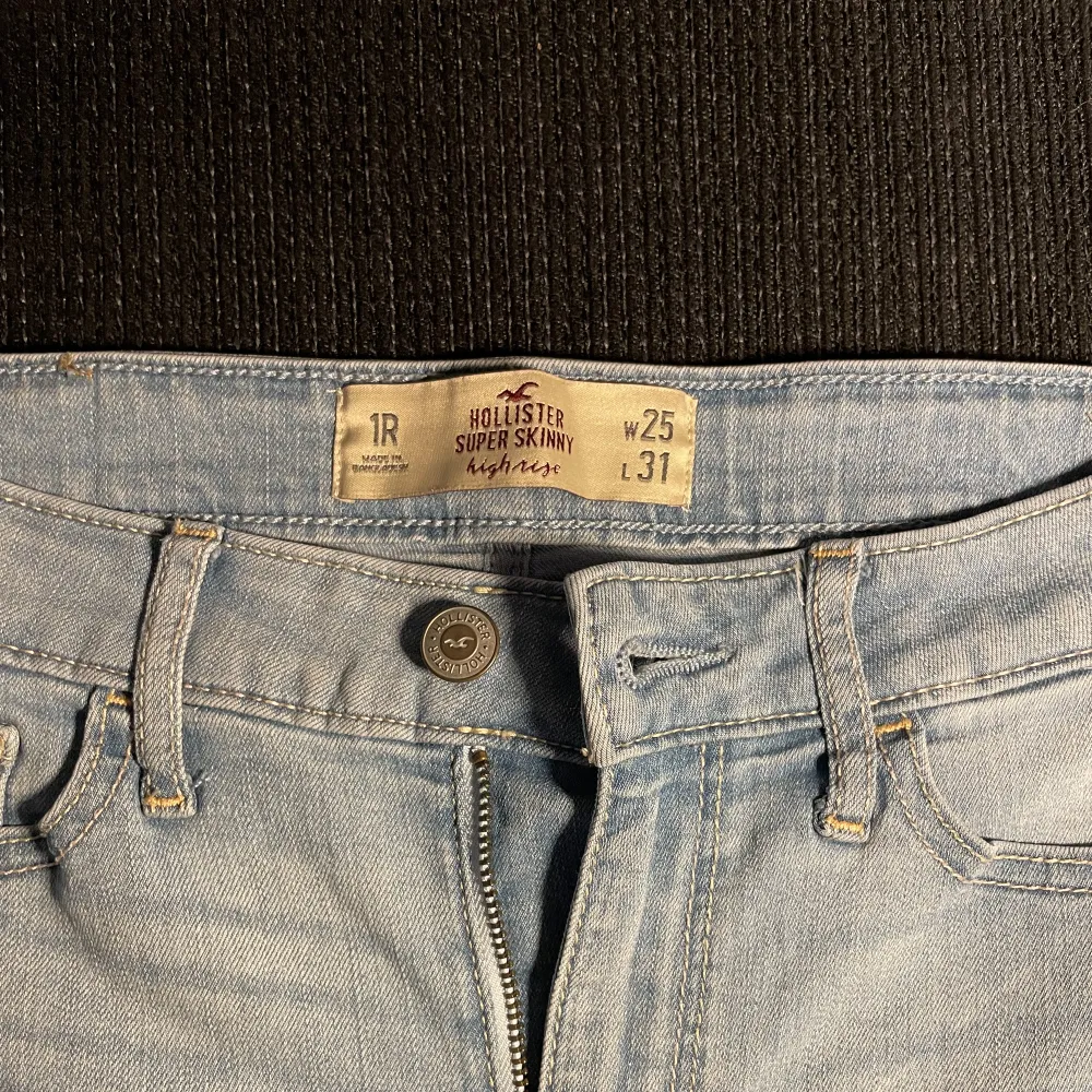 L 31 W 25. Jeans & Byxor.