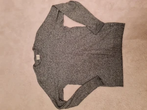 Tröja från jack & jones - Tröja från jack & jones använd ett fåtal gånger men i gott skick strlk S 