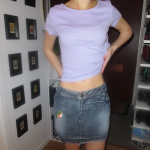 Öppen rygg  - Lila topp från monki med öppen rygg💜 (frakt 54kr)