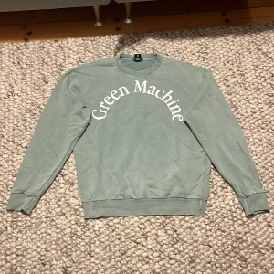 Manuel ritz tröja - Oversized Manuel ritz tröja med en tvättad finish. Original pris 1200. Använt men i jätte bra skick.