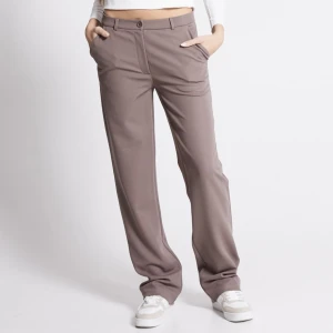 Lågmidjade kostymbyxor  - Säljer dessa byxor från Lager 157 då dom är för stora för mig. Aldrig använda lappen sitter kvar💗