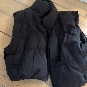 H&m väst - Originalpris 200 