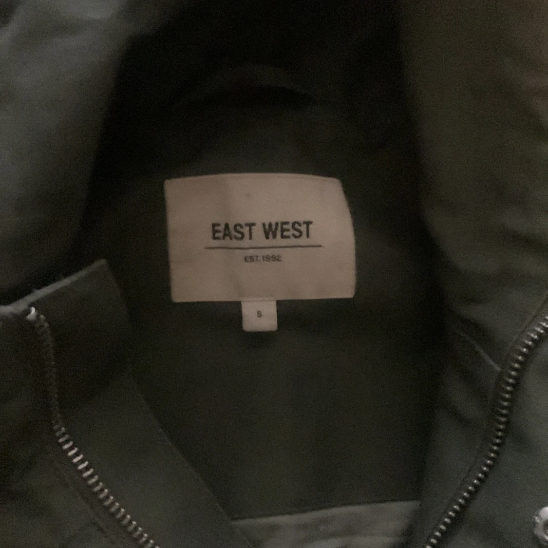 East west jacka  - 90