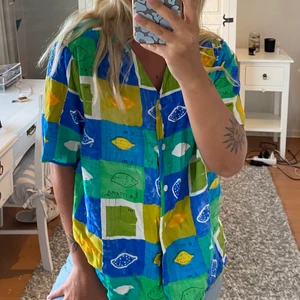 Skjorta - Färgglad skjorta overzized 