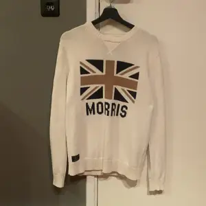 Säljer nu denna stickade Morris tröjan då den inte längre kommer till användning. Den är i väldigt fint skick då inga tänker på varken hål eller fläckar! Bara att höra av dig i DM för fler bilder/info så tveka inte!😁