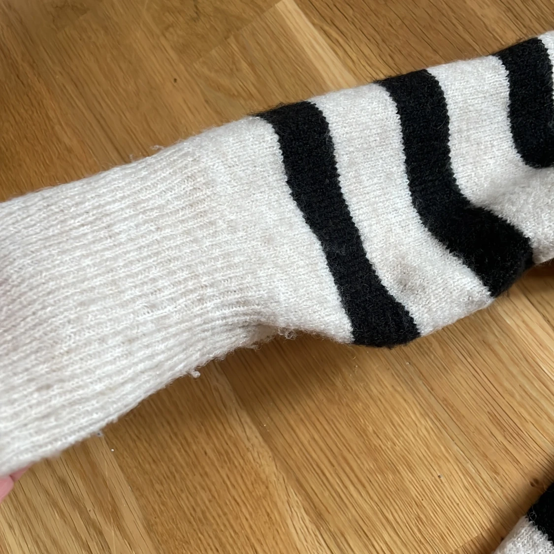 Randig stickad tröja - 90