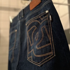 Baggy jeans DNGRS - Dangerous jeans baggy fit som används 15+ gånger, säljer dom för dom tar upp onödigt plats då dom inte används längre (pris kan diskuteras)  Kan ordna fler bilder vid intresse!