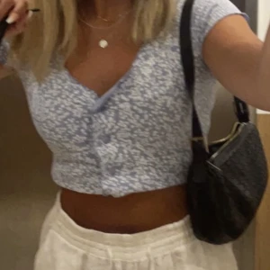Somrig topp - Jättefin somrig topp i storlek xs, är som ny💗