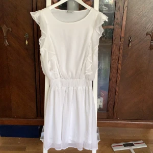 Klänning Cubus small i mkt fint skick  - Klänning Cubus small i mkt fint skick 