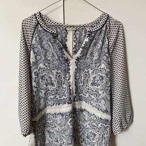 Blus  - Fin blus från Maison Scotch