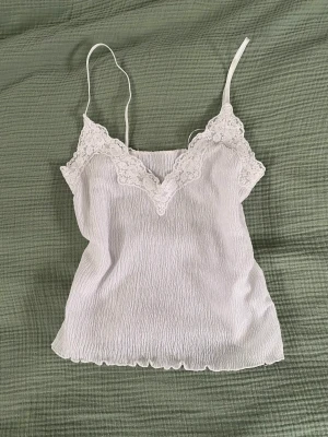 Linne - Oanvänd linne super söt!