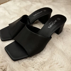 Klackskor från Monki - Klackskor från Monki, inköpts för 299kr 
