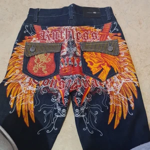 Jorts med cool tryck - Super snygga jorts med coolt tryck, inga skador alls